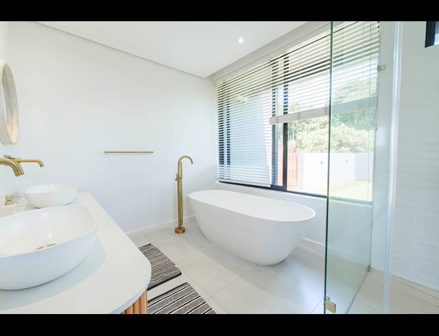 3 BEDROOM SECTIONAL TITLE FOR SALE IN SALT ROCK